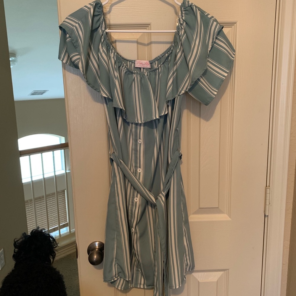 Off the shoulder stripped mini